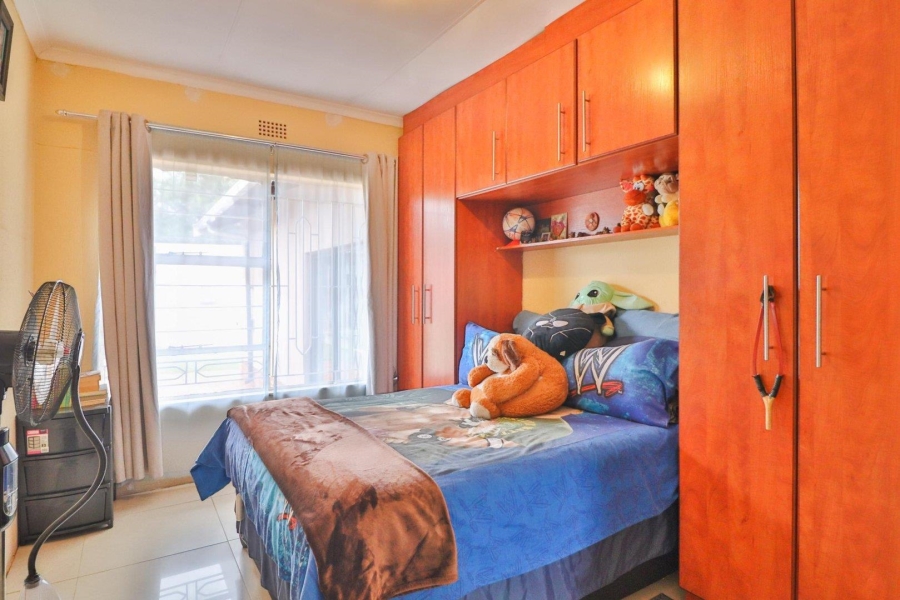 5 Bedroom Property for Sale in Lenasia South Gauteng