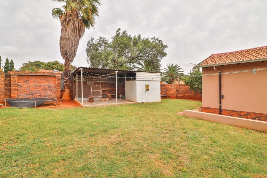 5 Bedroom Property for Sale in Lenasia South Gauteng
