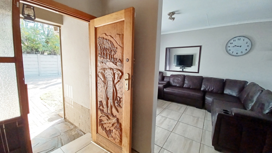 3 Bedroom Property for Sale in Vanderbijlpark SE 2 Gauteng