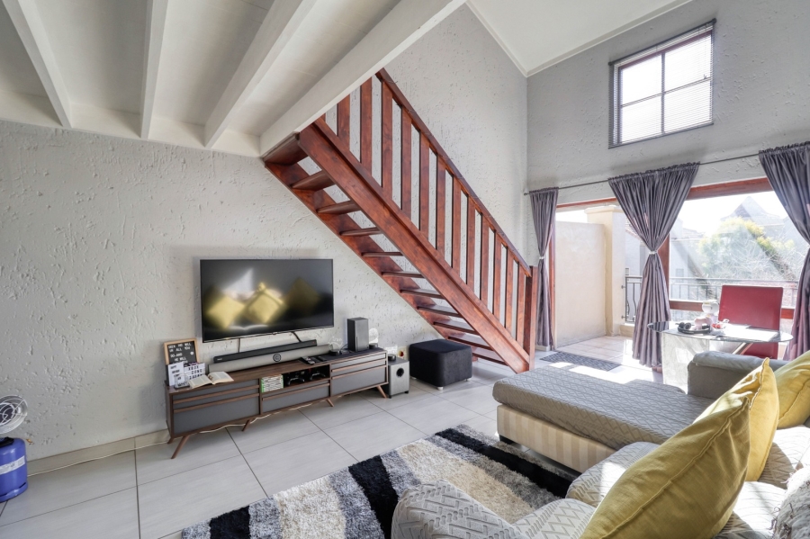 1 Bedroom Property for Sale in Lonehill Gauteng