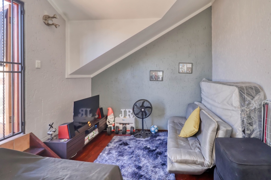 1 Bedroom Property for Sale in Lonehill Gauteng