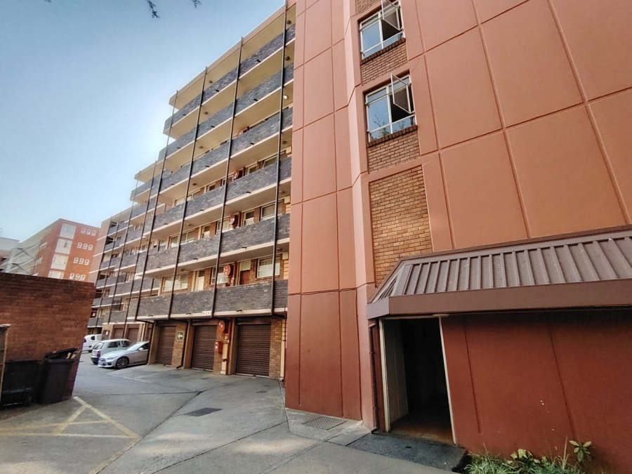 2 Bedroom Property for Sale in Gezina Gauteng