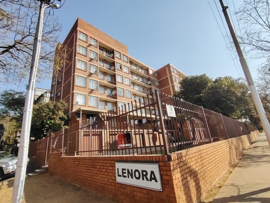 2 Bedroom Property for Sale in Gezina Gauteng