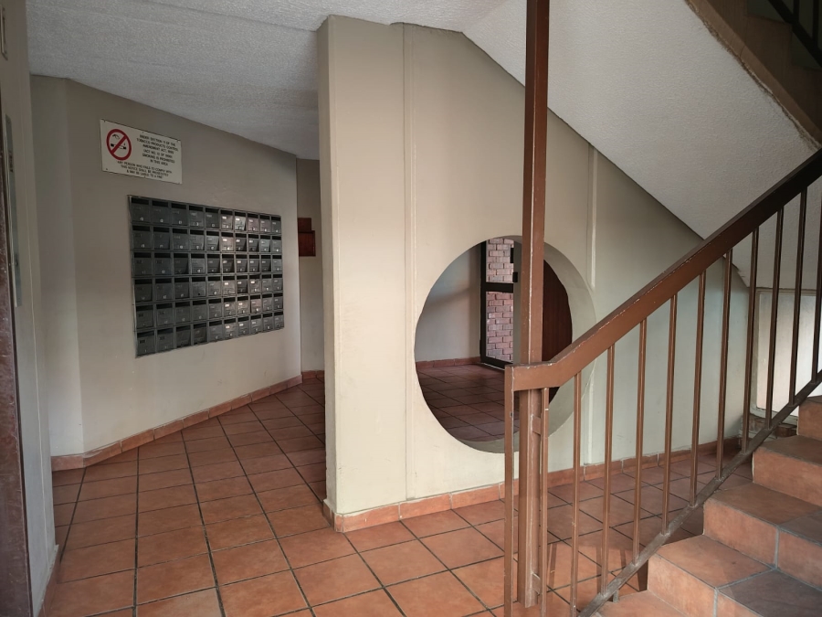 2 Bedroom Property for Sale in Gezina Gauteng