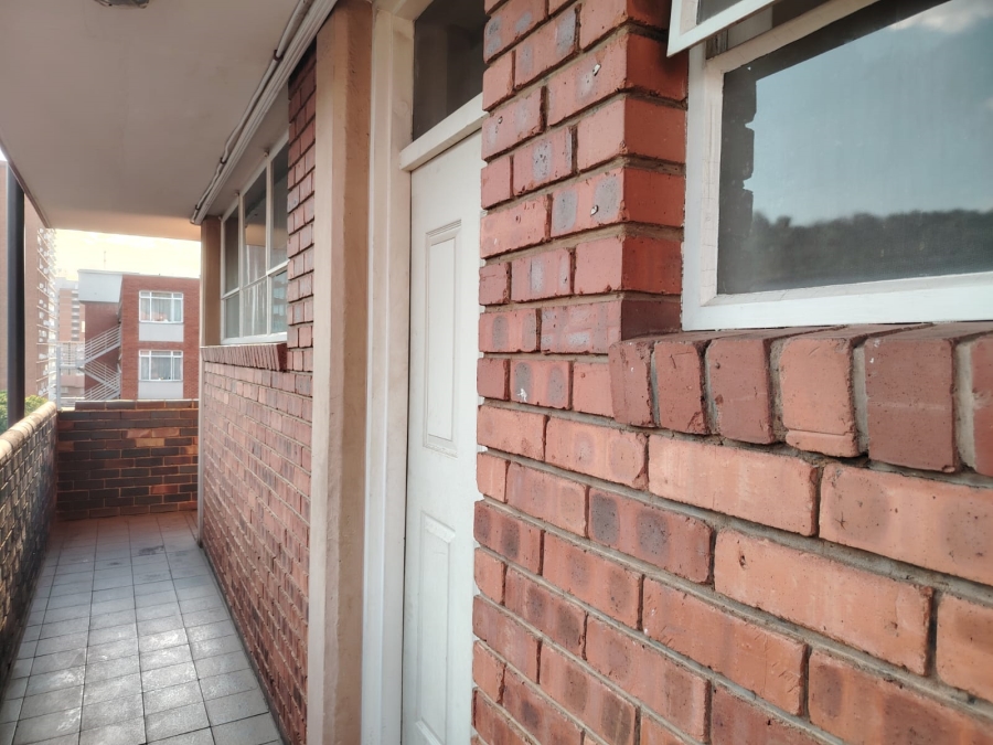2 Bedroom Property for Sale in Gezina Gauteng