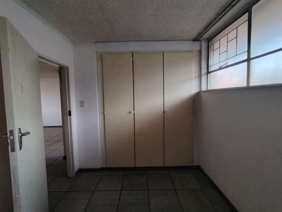 2 Bedroom Property for Sale in Gezina Gauteng