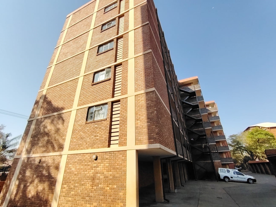 2 Bedroom Property for Sale in Gezina Gauteng