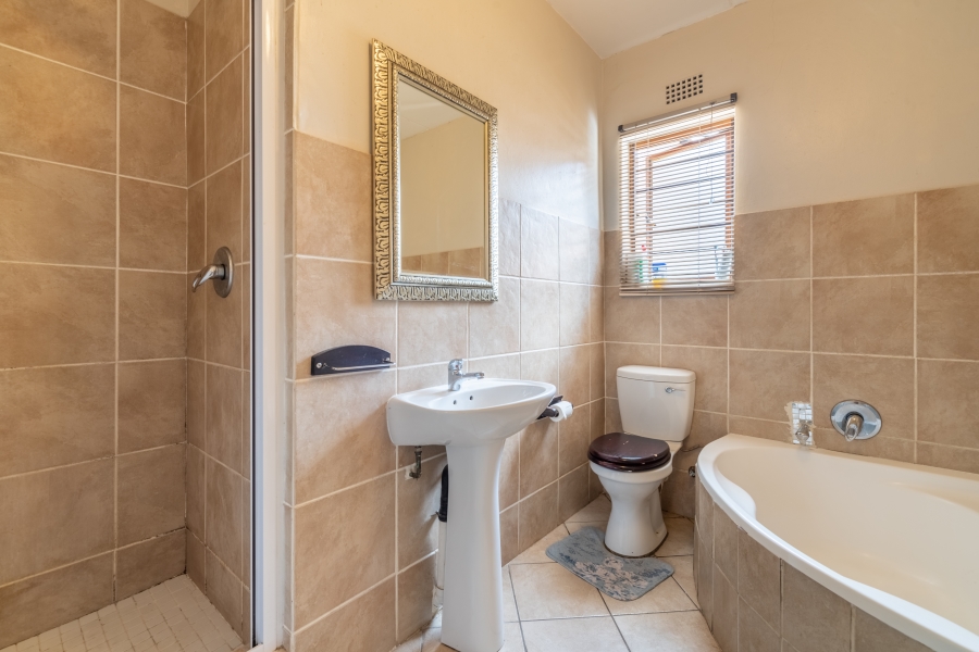 2 Bedroom Property for Sale in Northwold Gauteng