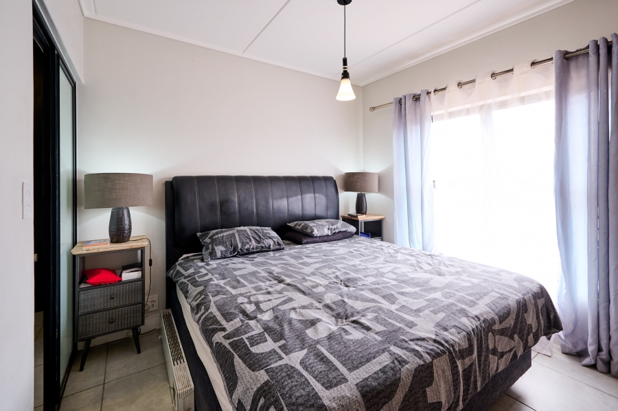 2 Bedroom Property for Sale in Waterfall Gauteng