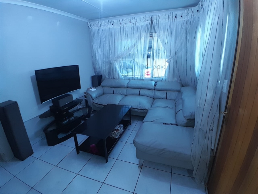 2 Bedroom Property for Sale in Danville Gauteng