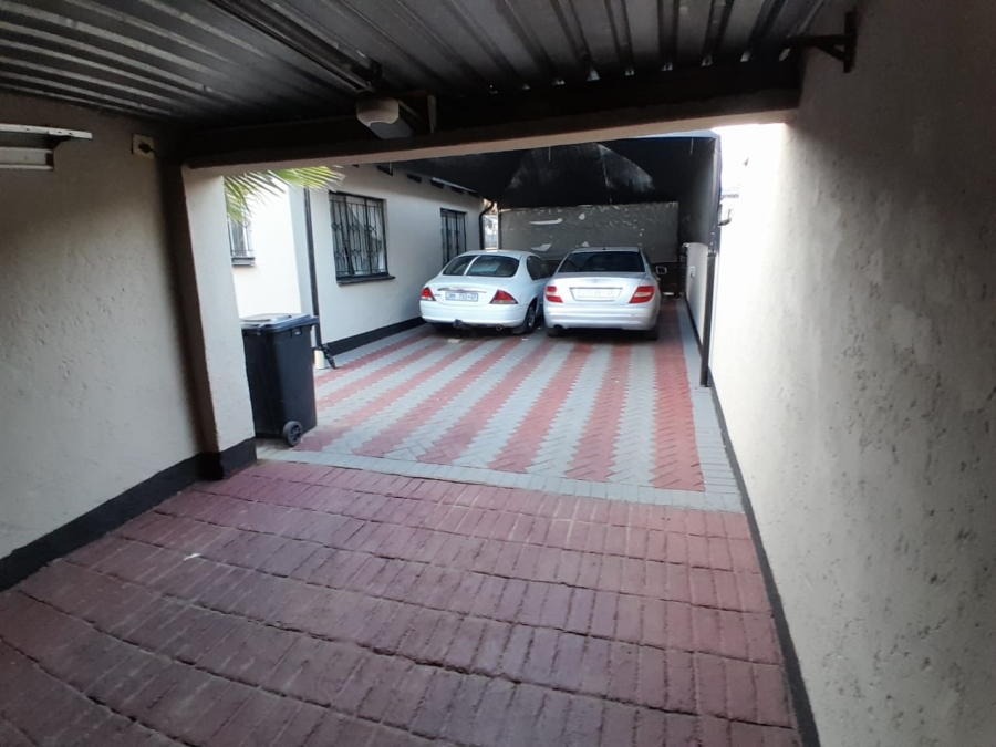 2 Bedroom Property for Sale in Danville Gauteng