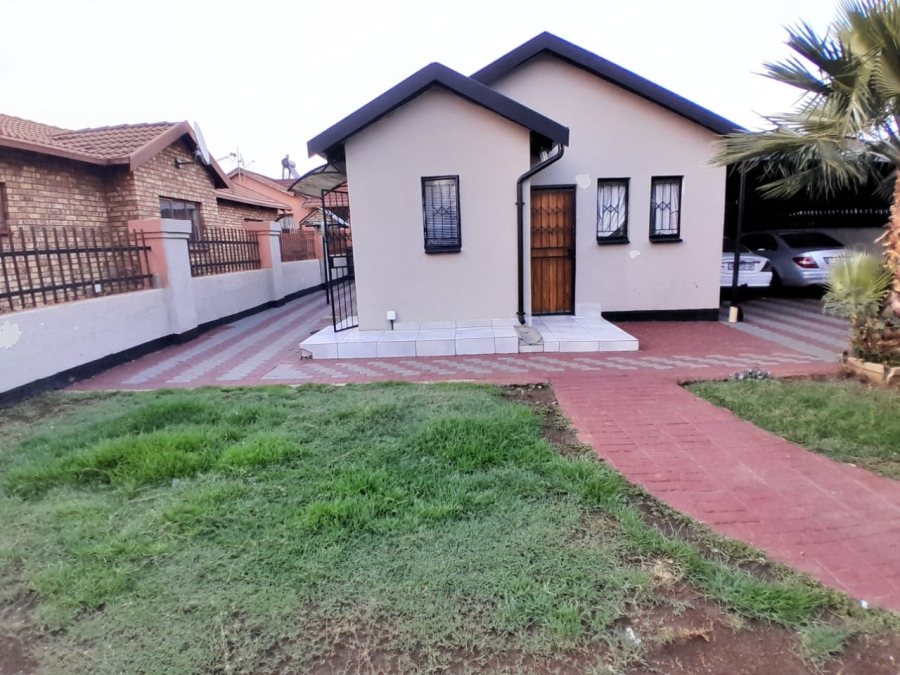 2 Bedroom Property for Sale in Danville Gauteng