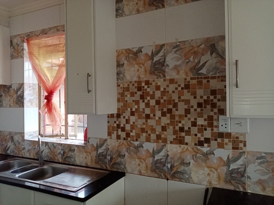 To Let 3 Bedroom Property for Rent in Selection Park Gauteng