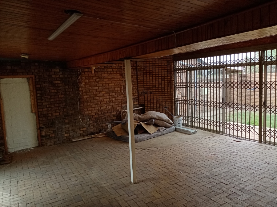 To Let 3 Bedroom Property for Rent in Selection Park Gauteng