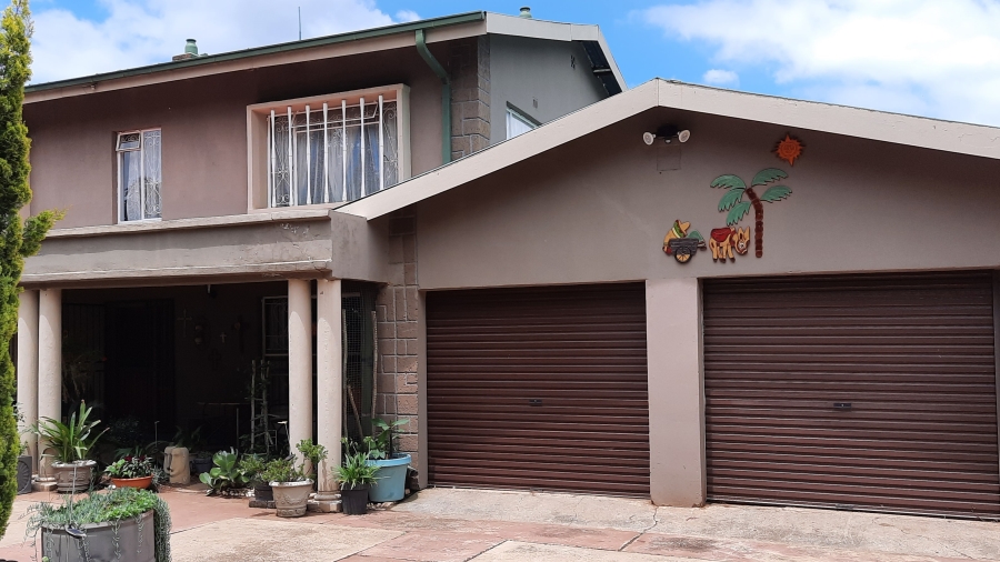 4 Bedroom Property for Sale in Miravaal Gauteng