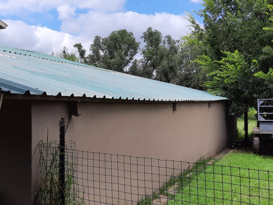 4 Bedroom Property for Sale in Miravaal Gauteng