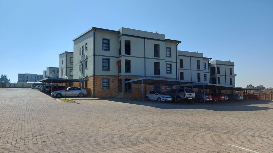2 Bedroom Property for Sale in Fairlead Gauteng