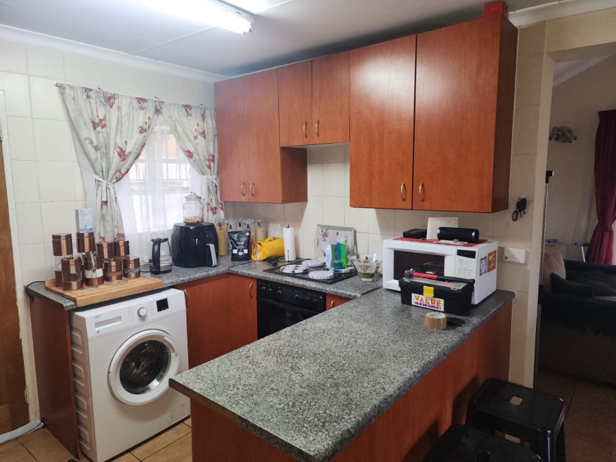 2 Bedroom Property for Sale in Montana Gauteng