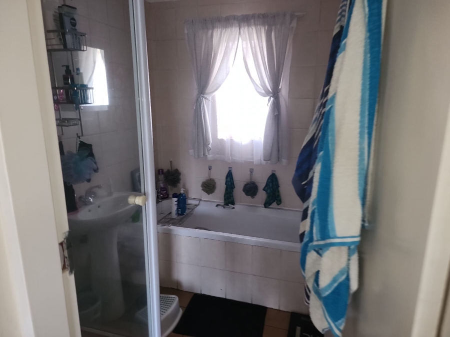 2 Bedroom Property for Sale in Montana Gauteng