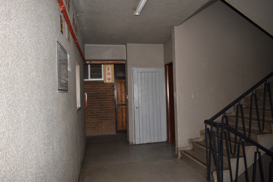 1 Bedroom Property for Sale in Pretoria Central Gauteng