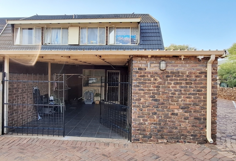2 Bedroom Property for Sale in Sinoville Gauteng
