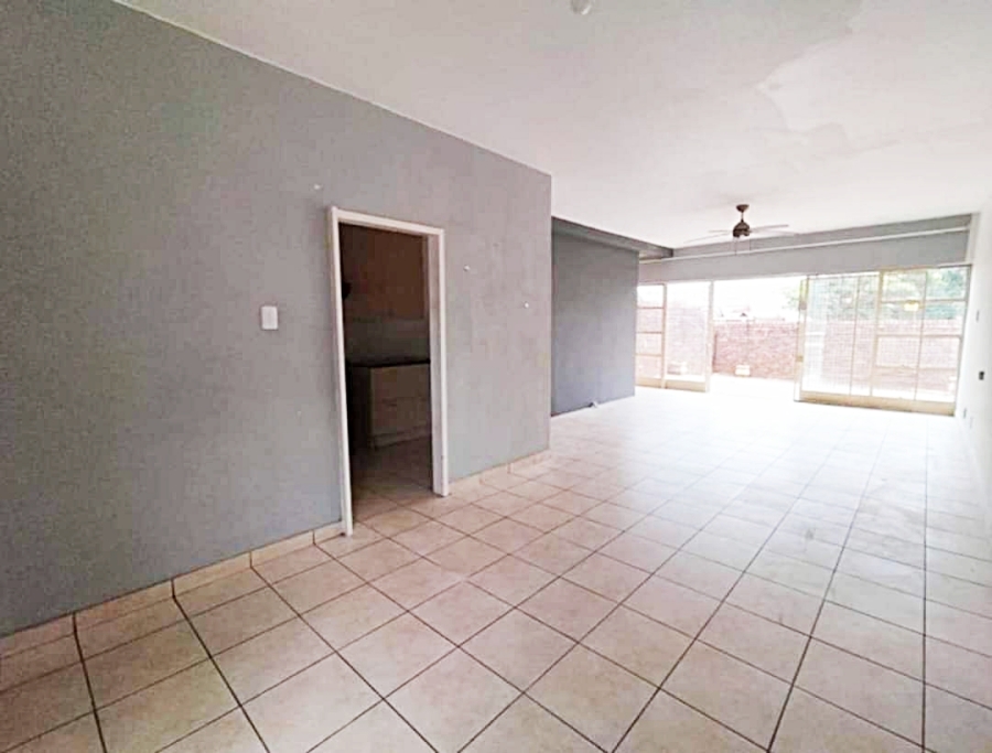 2 Bedroom Property for Sale in Sinoville Gauteng
