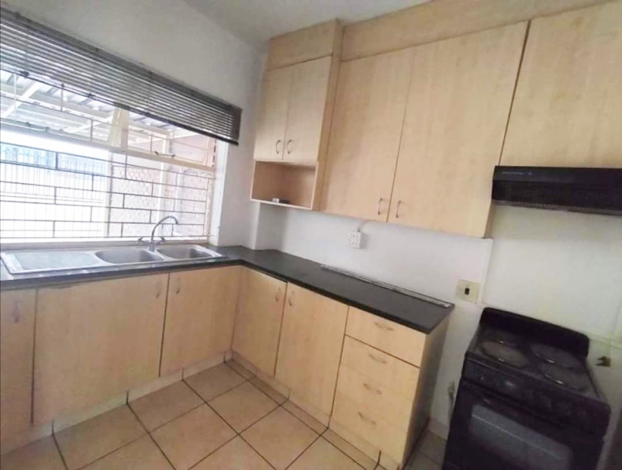 2 Bedroom Property for Sale in Sinoville Gauteng