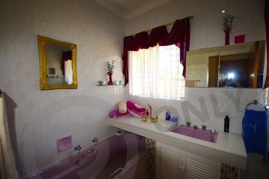 4 Bedroom Property for Sale in Kenleaf Gauteng