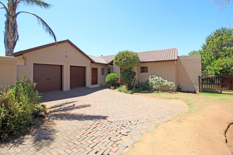 3 Bedroom Property for Sale in Wilro Park Gauteng