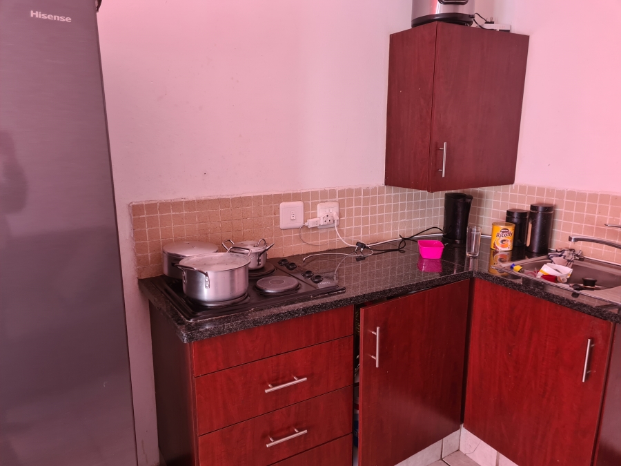 To Let 2 Bedroom Property for Rent in Discovery Gauteng