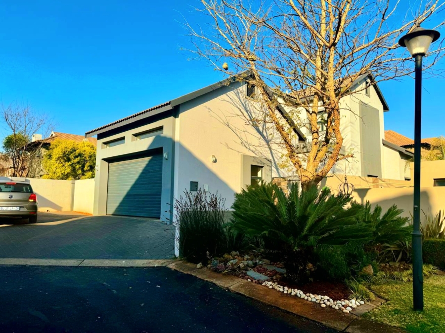 To Let 4 Bedroom Property for Rent in Zwartkop Golf Estate Gauteng