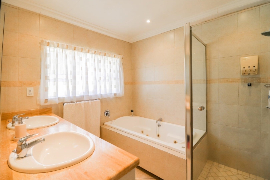 3 Bedroom Property for Sale in Alphen Park Gauteng