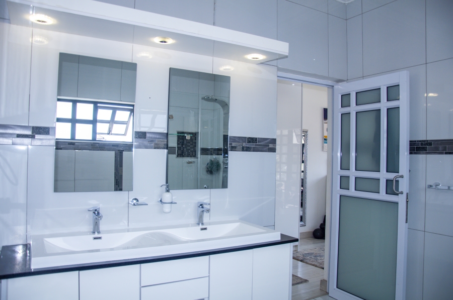 4 Bedroom Property for Sale in Eldo Village Estate Gauteng
