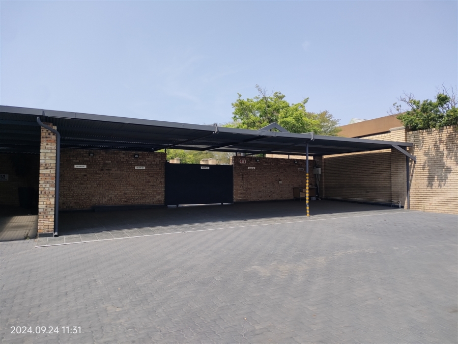 To Let commercial Property for Rent in North Riding Gauteng