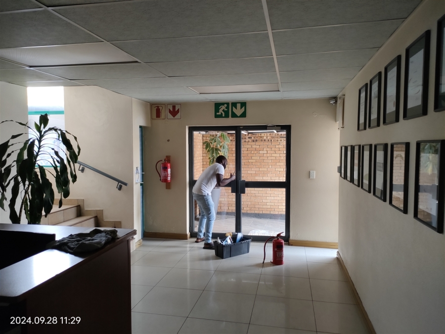 To Let commercial Property for Rent in North Riding Gauteng