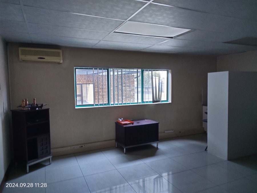 To Let commercial Property for Rent in North Riding Gauteng