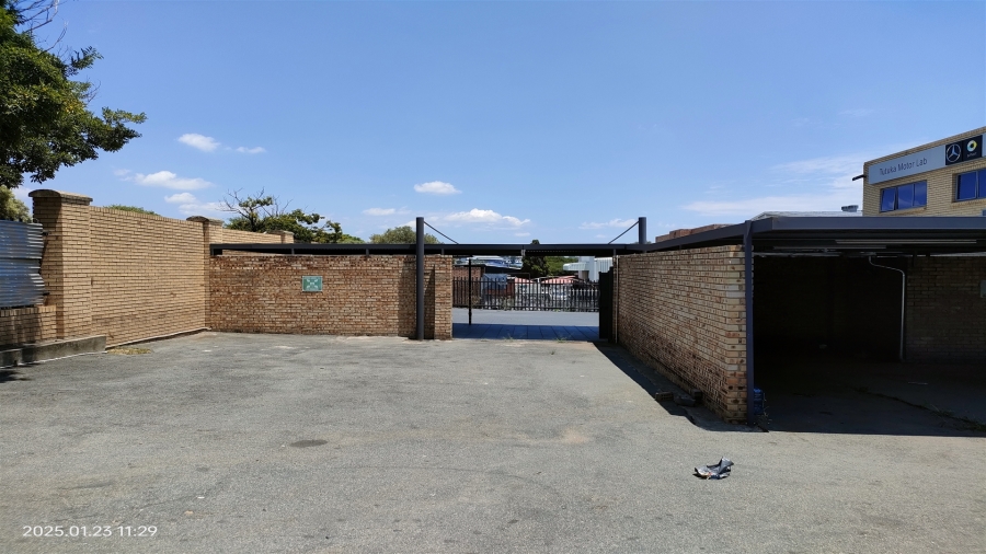 To Let commercial Property for Rent in North Riding Gauteng