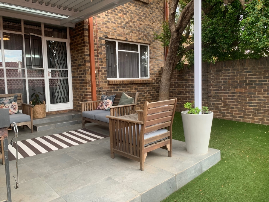 3 Bedroom Property for Sale in Garsfontein Gauteng