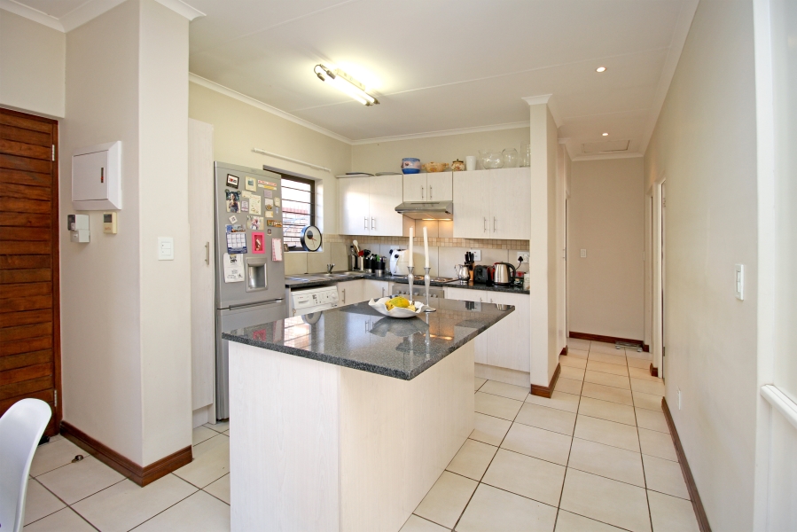 2 Bedroom Property for Sale in Olivedale Gauteng