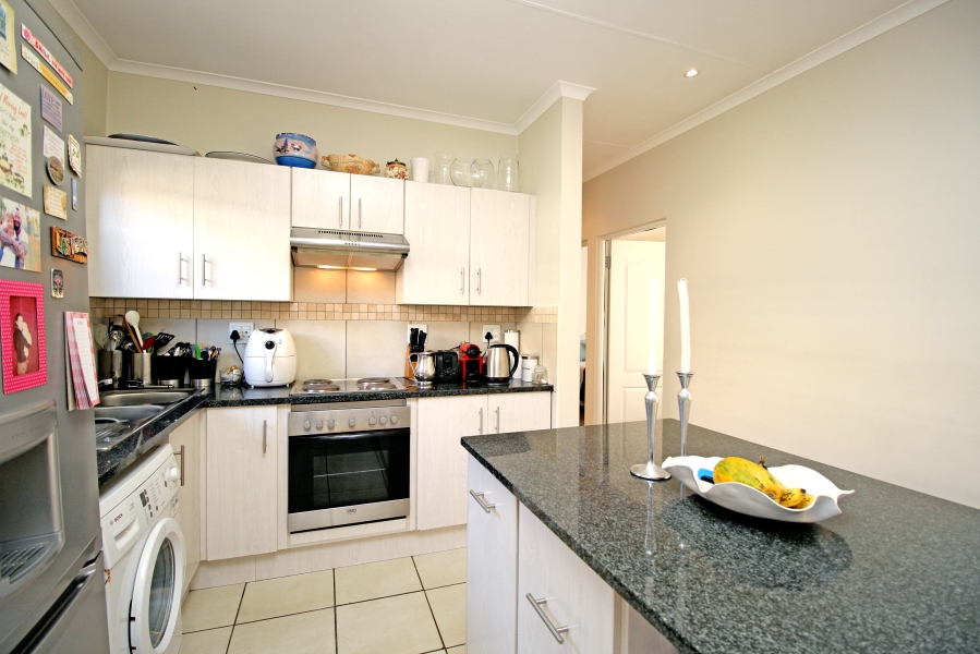 2 Bedroom Property for Sale in Olivedale Gauteng