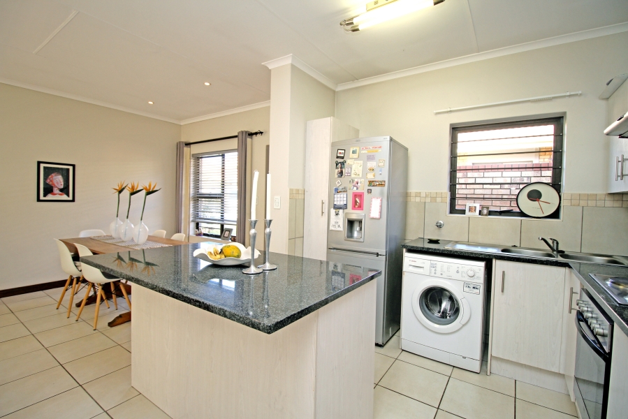 2 Bedroom Property for Sale in Olivedale Gauteng