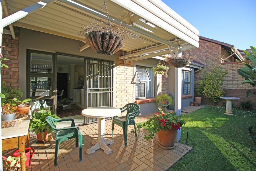 2 Bedroom Property for Sale in Olivedale Gauteng