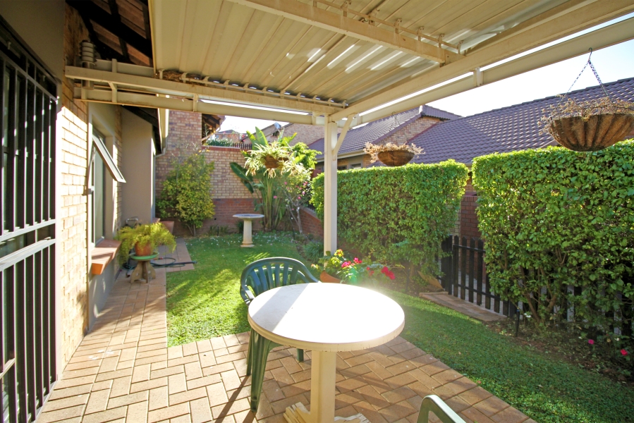 2 Bedroom Property for Sale in Olivedale Gauteng