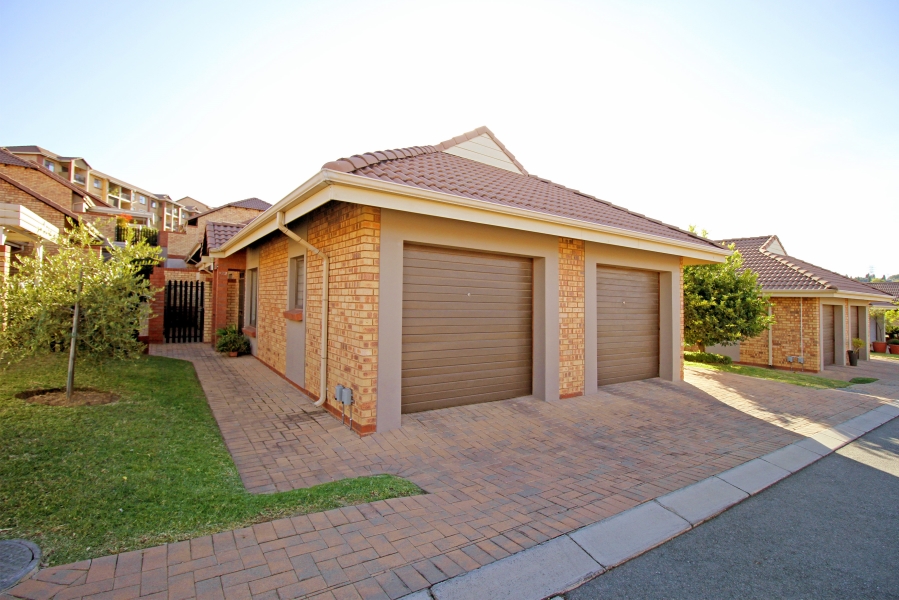 2 Bedroom Property for Sale in Olivedale Gauteng