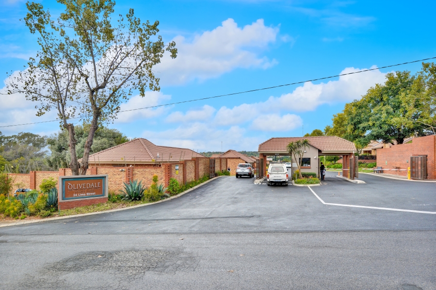 2 Bedroom Property for Sale in Olivedale Gauteng