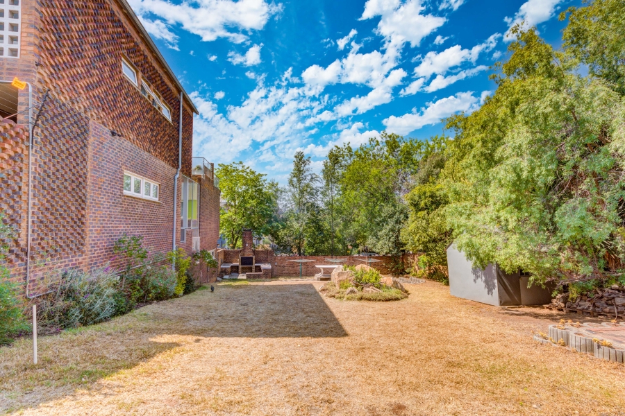 Commercial Property for Sale in Sandhurst Gauteng