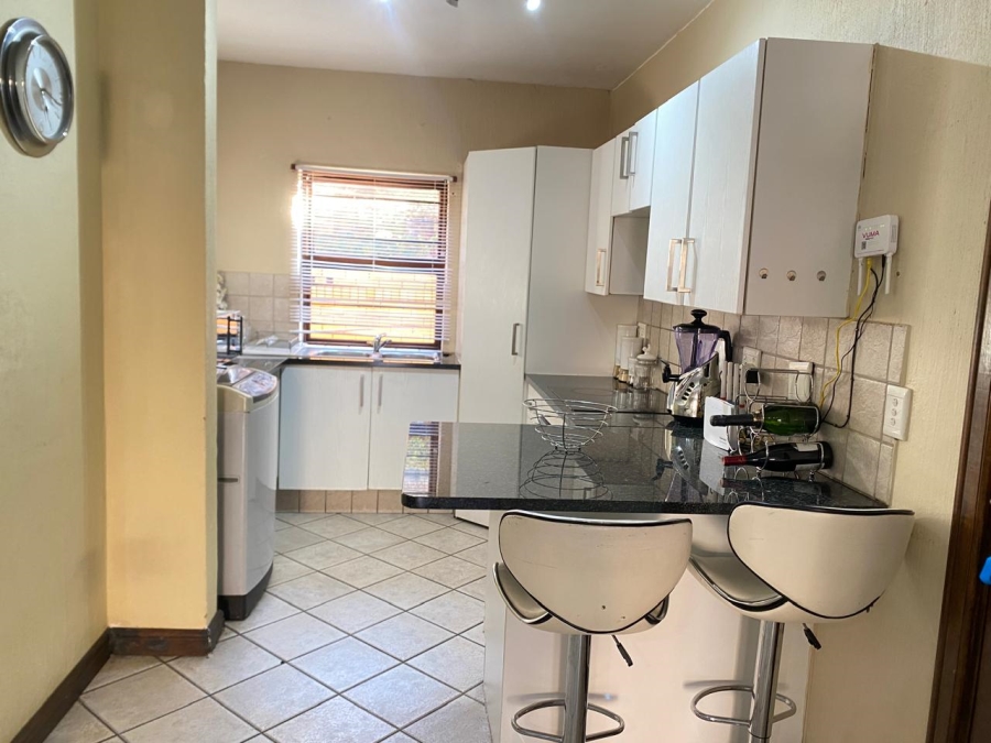 2 Bedroom Property for Sale in Kimbult A H Gauteng
