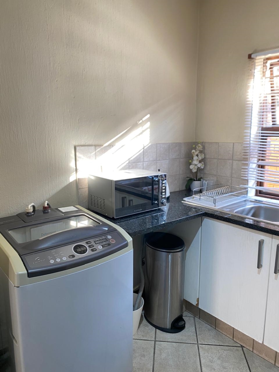 2 Bedroom Property for Sale in Kimbult A H Gauteng
