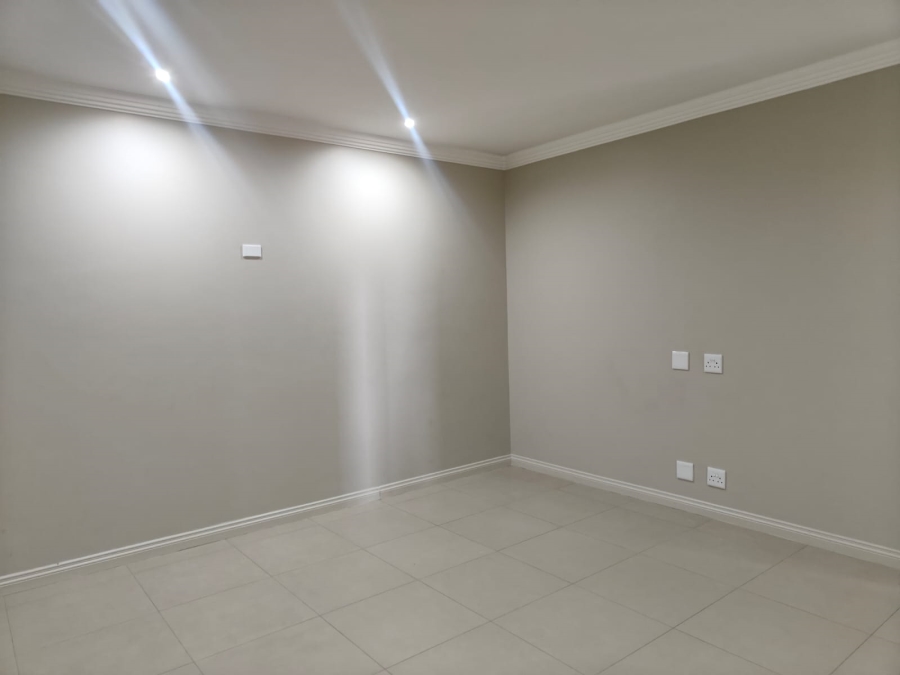 To Let 4 Bedroom Property for Rent in Three Rivers Gauteng