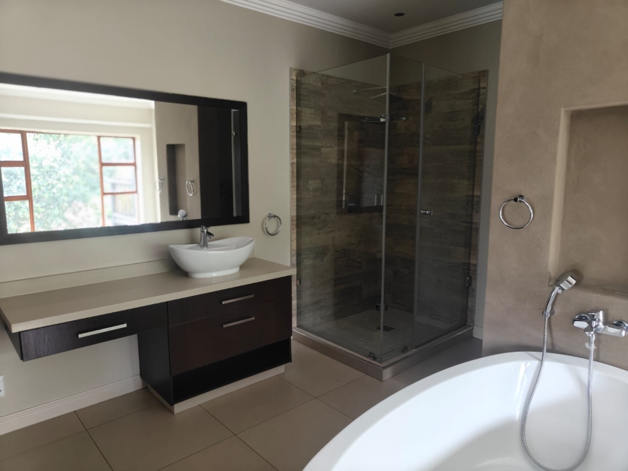 To Let 4 Bedroom Property for Rent in Three Rivers Gauteng